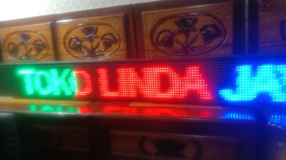 Wa 0838.3060.0218 I Jual running text  Gresik