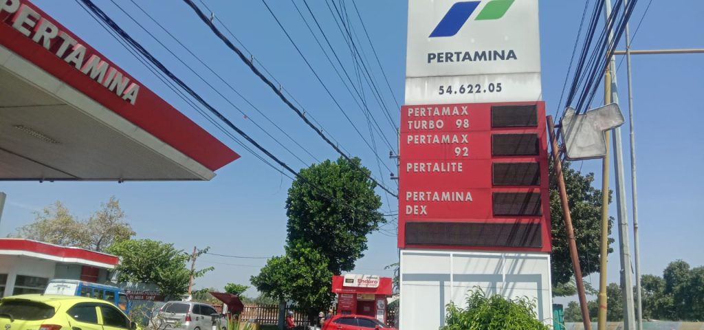 jasa pembuatan totem spbu Sidoarjo, pembuatan totem spbu Sidoarjo, jasa pembuatan totem Sidoarjo, harga pembuatan totem spbu Sidoarjo, totem spbu di Sidoarjo adalah, bahan totem spbu Sidoarjo, foto totem spbu nSidoarjo, totem pom bensin Sidoarjo, totem spbu terbaru Sidoarjo, spbu  Sidoarjo totem, contoh totem spbu Sidoarjo ,Totem spbu