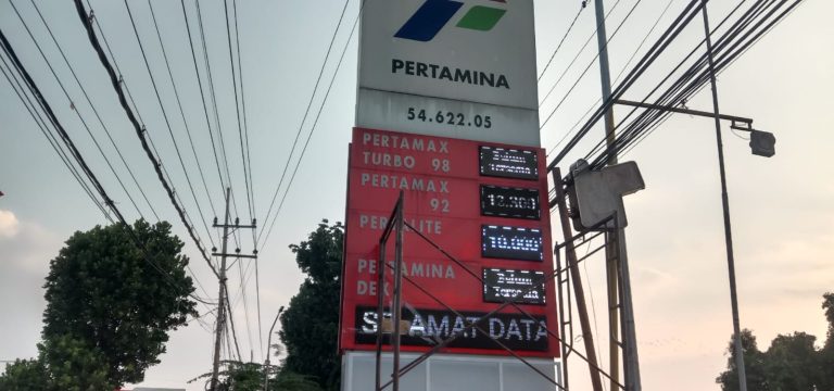 jasa pembuatan totem spbu, pembuatan totem spbu, jasa pembuatan totem, harga pembuatan totem spbu totem spbu adalah, bahan totem spbu, foto totem spbu, totem pom bensin, totem spbu terbaru, spbu totem, contoh totem spbu,