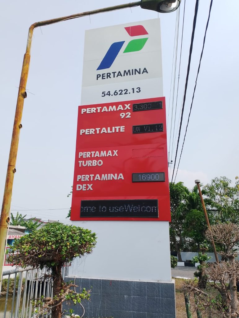 bahan totem spbu Lumajang, contoh totem spbu Lumajang, foto totem spbu nSumenep, harga pembuatan totem spbu Lumajang, jasa pembuatan totem Lumajang, jasa pembuatan totem spbu Lumajang, jual frame running text mojokerto, jual lampu running text Lumajang, jual panel running text murah Lumajang, jual running text masjid Lumajang, jual running text merah Lumajang, jual running text murah mojokerto, jual running text termurah, jual spare part running text mojokerto, pembuatan totem spbu Lumajang, spbu Lumajang totem, toko running text Lumajang, totem pom bensin Lumajang, totem spbu di Lumajang adalah, Totem spbu Jual jadwal sholat digital running text Lumajang, totem spbu terbaru Lumajang